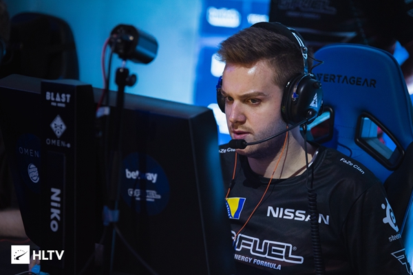 Vitality 和 Falcons 晋级 IEM Melbourne 2025 季后赛