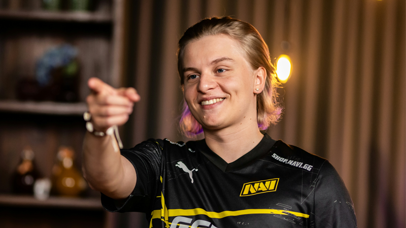 没有人！下路小组 + VicLa 加里奥的各种离谱操作 BNK FEARX 输给了 Dplus KIA 并遭遇三连败