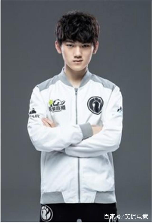 揭秘地下棋牌室的“千术”陷阱：保护自己的唯一方法是不赌。（地下棋牌室的骗术真相：唯有远离赌博才能保全自己）